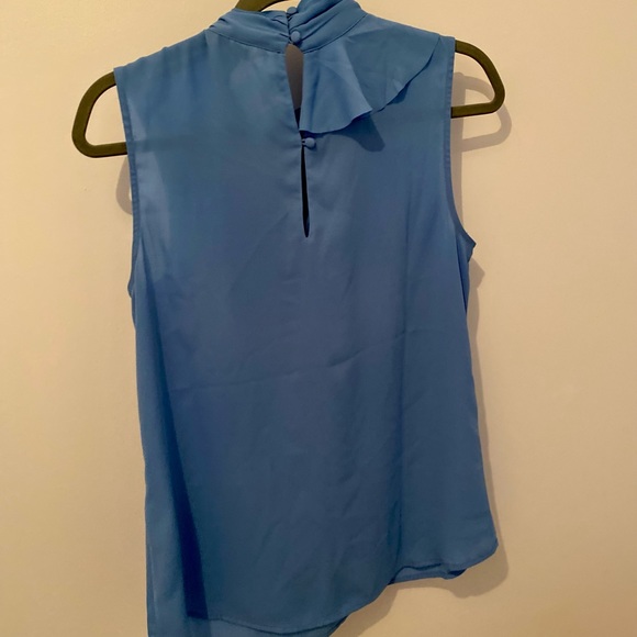 Banana Republic sleeveless blouse top, size small - Picture 2 of 2
